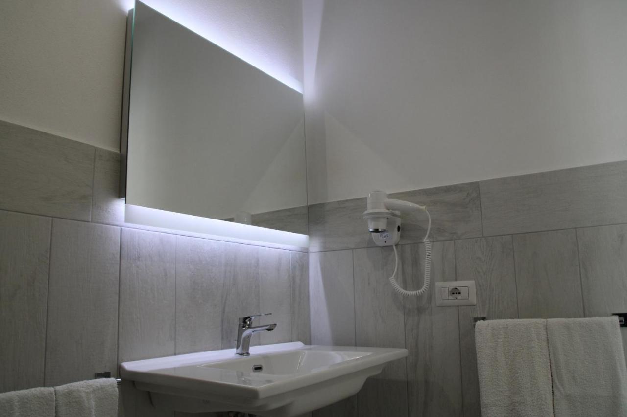 La Guitgia Rooms Лампедуза Экстерьер фото